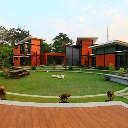 The One House Resort Пакчонг Экстерьер фото